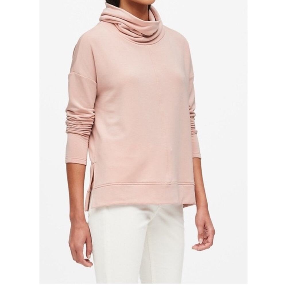 Gymshark Activewear Sweatshirt Women's Medium Pink Long Top Funnel Neck